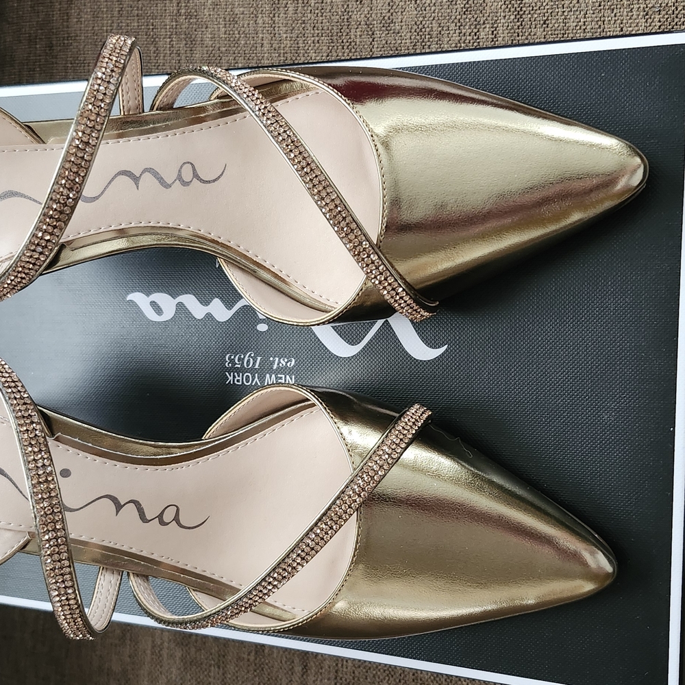 NIB Nina Bronze Dress Shoe NEVER WORN - Sz 9